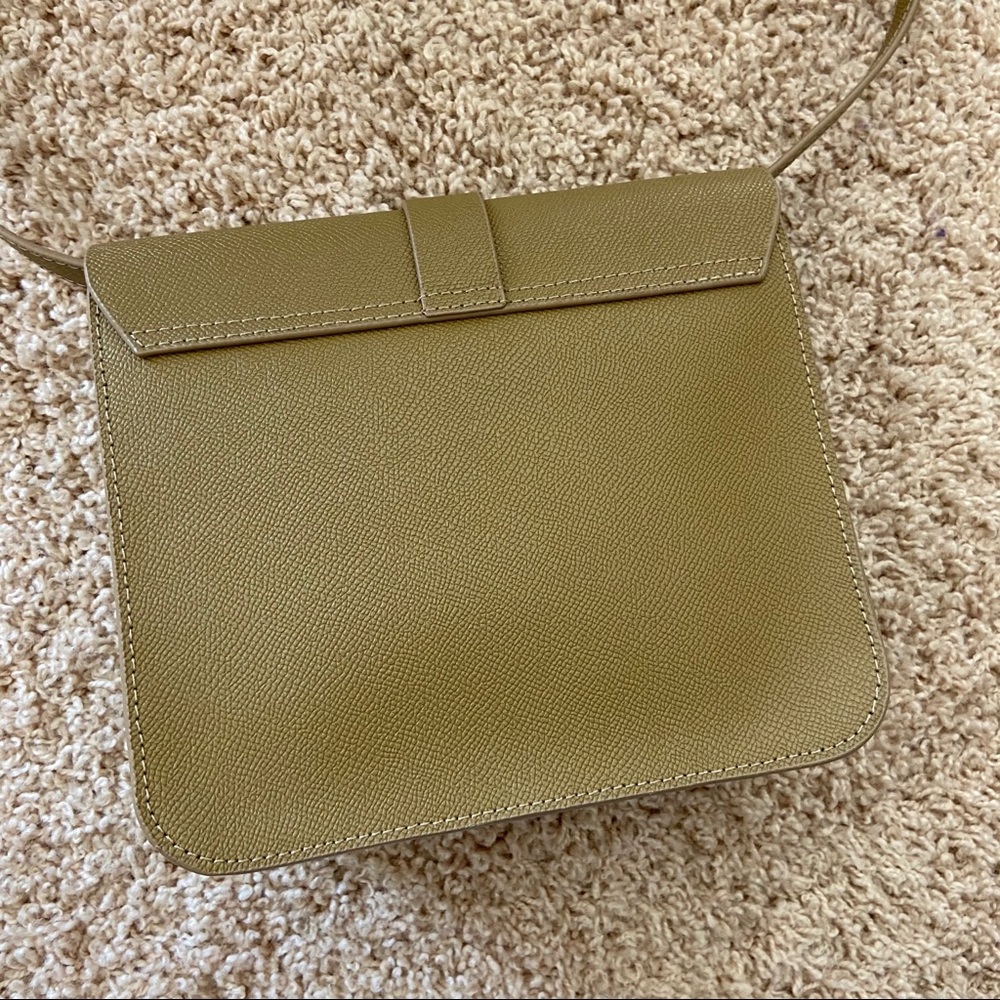 Minimalist Structured Crossbody Shoulder Bag - Picture 4 of 15